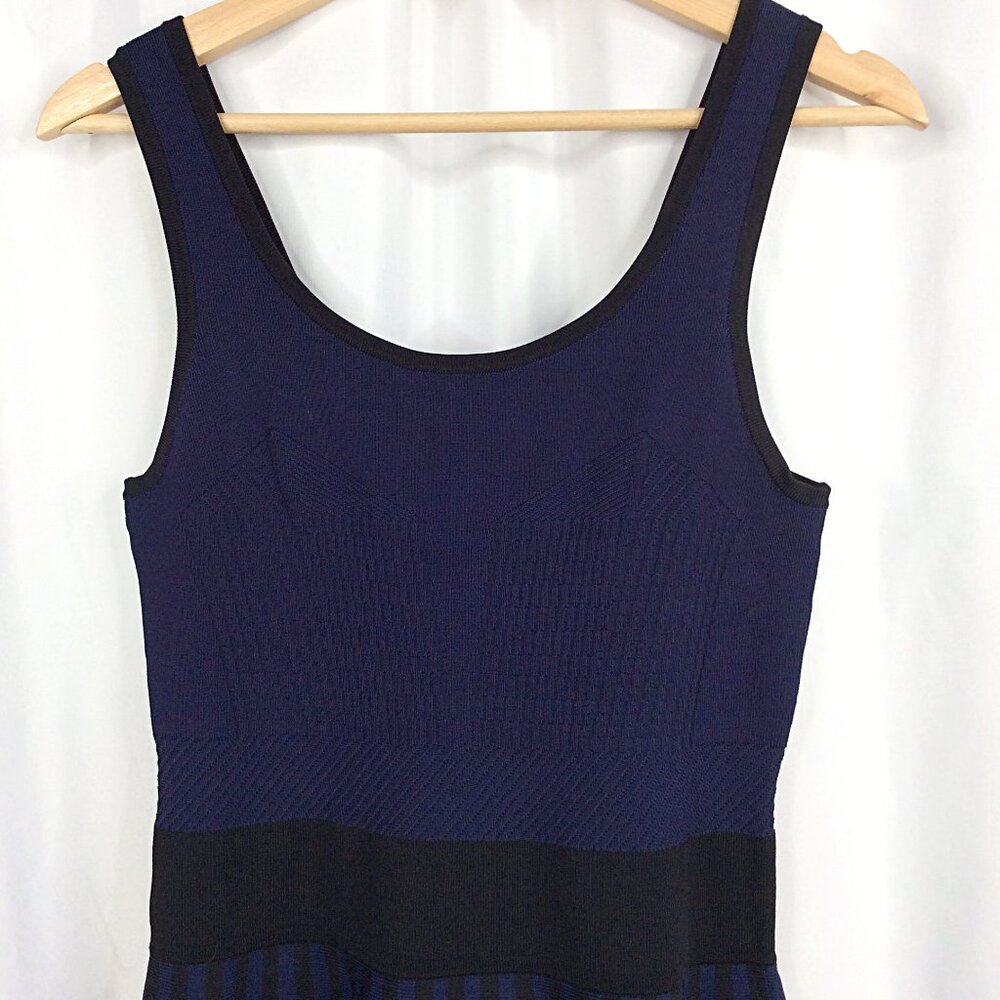 Women's Guess Sweater Tank Dress Size Large Fit Flare Striped Bodycon Knit - Picture 5 of 7